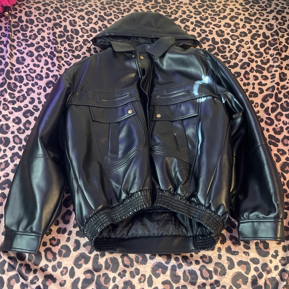 “Pinghu Jinhua Garment” Jacket with Glossy Finish